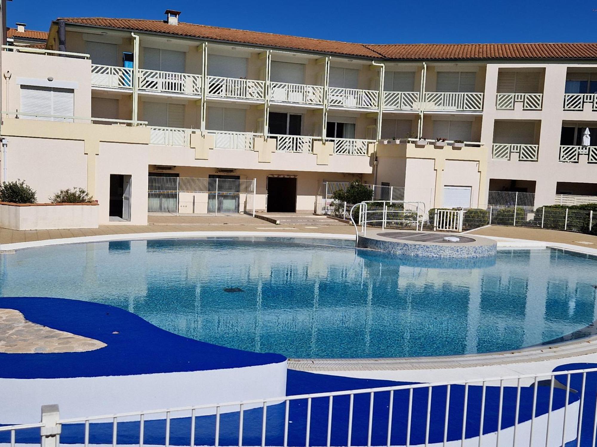 Appartement Avec Piscine, Tennis & Balcon, Centre-Ville Chatelaillon-Plage, 6 Pers, 2 Ch - Fr-1-706-17 Екстериор снимка